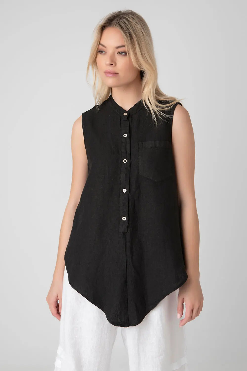 Sleeveless Linen Shirt NIMAconcept